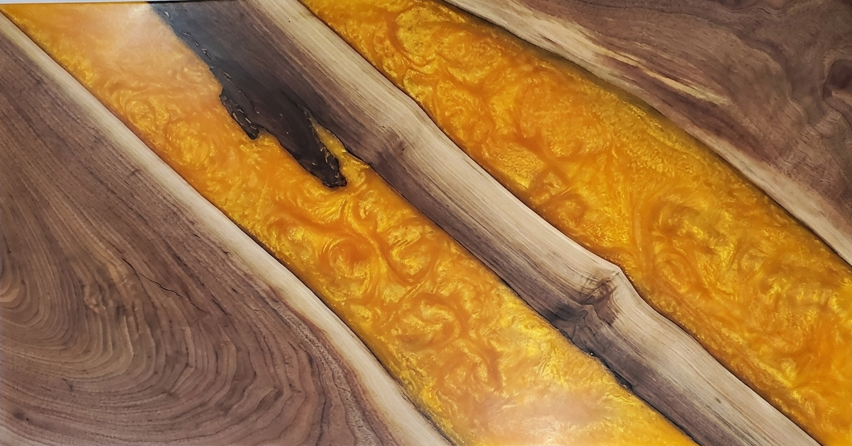 Bureau | Magic Orange | Noyer | Époxy 24X48